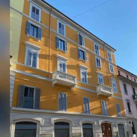 Apartamento Porta Romana Experience - Authentic Milanese Flat